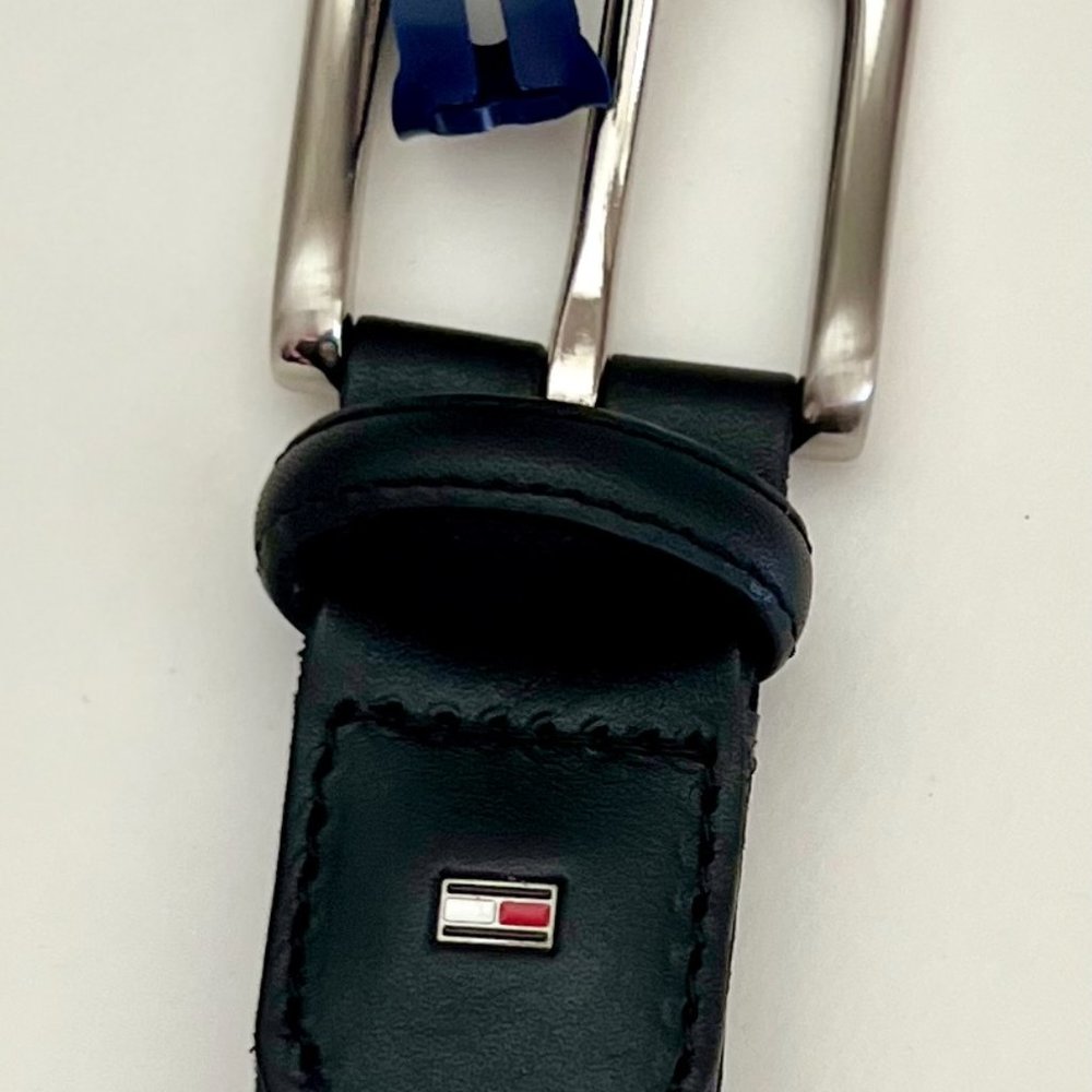 Tommy Hilfiger men's braided black belt size 32 silver buckl